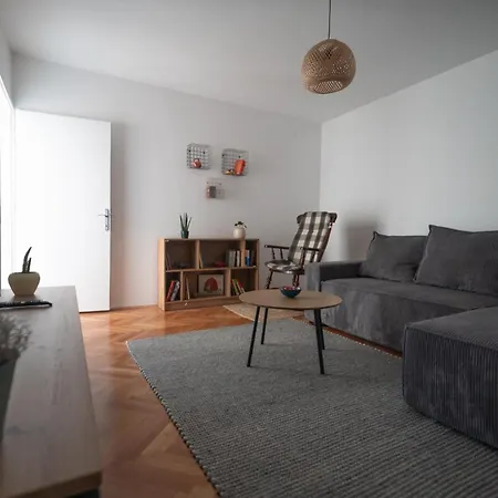 Lägenhet Bolfova Delnice